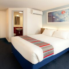 Отель Travelodge Croydon Central комната для гостей фото 5