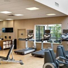 Отель Residence Inn by Marriott Vancouver Downtown Канада, Ванкувер - отзывы, цены и фото номеров - забронировать отель Residence Inn by Marriott Vancouver Downtown онлайн фитнесс-зал фото 3