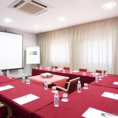 Отель Holiday Inn Express Malaga Airport