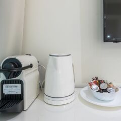 Отель ALC Perikleous Rooms 5 удобства в номере