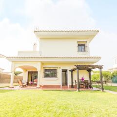 Отель Chalet Loma de Sanctipetri Испания, Кониль-де-ла-Фронтера - отзывы, цены и фото номеров - забронировать отель Chalet Loma de Sanctipetri онлайн вид на фасад