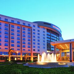 Movenpick Ambassador Hotel Accra вид на фасад фото 3