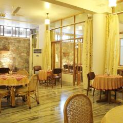 Om Niwas Suite Hotel питание
