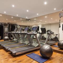 Отель The Piccadilly London West End фитнесс-зал