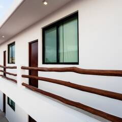 Отель Dewl Studios & Residences - The Kahlo Мексика, Плая-дель-Кармен - отзывы, цены и фото номеров - забронировать отель Dewl Studios & Residences - The Kahlo онлайн балкон