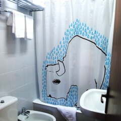 Отель Apartamentos Turisticos Suaces Испания, Ноха - отзывы, цены и фото номеров - забронировать отель Apartamentos Turisticos Suaces онлайн ванная фото 2