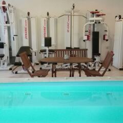 Отель Sofos Studios Fitness & Spa фитнесс-зал