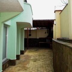 Отель Guest House Markovi Болгария, Равда - отзывы, цены и фото номеров - забронировать отель Guest House Markovi онлайн парковка