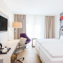 Отель NH Collection Berlin Mitte Am Checkpoint Charlie 4* Стандартный номер с разными типами кроватей фото 20