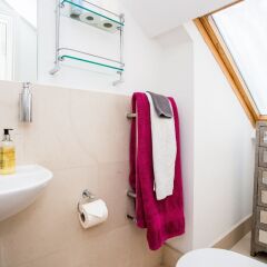 Отель Wonderful 4 Bedroom Home In Kensal Rise ванная