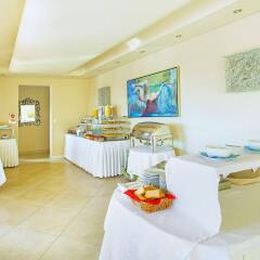 Golden Sun Hotel питание
