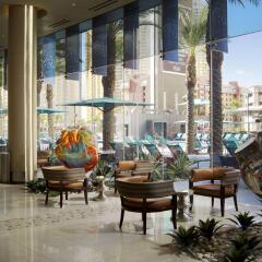 Отель Elara by Hilton Grand Vacations - Center Strip США, Лас-Вегас - 8 отзывов об отеле, цены и фото номеров - забронировать отель Elara by Hilton Grand Vacations - Center Strip онлайн интерьер отеля фото 2