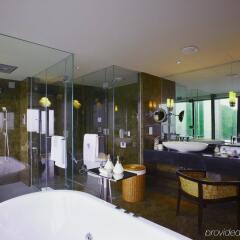 Отель Banyan Tree Club & Spa Seoul Южная Корея, Сеул - отзывы, цены и фото номеров - забронировать отель Banyan Tree Club & Spa Seoul онлайн ванная фото 2