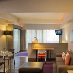 Отель Las Suites Campos Eliseos Мехико гостиничный бар