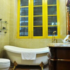 Отель Weston Hotel Китай, Гуанчжоу - отзывы, цены и фото номеров - забронировать отель Weston Hotel онлайн ванная