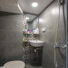 Отель Harmony Homestay Vintage of Old Quarter Ханой ванная фото 2