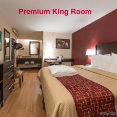 Отель Red Roof Inn PLUS+ Columbus-Ohio State University OSU США, Колумбус - отзывы, цены и фото номеров - забронировать отель Red Roof Inn PLUS+ Columbus-Ohio State University OSU онлайн комната для гостей фото 2