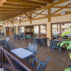 Hotel Playasol Cala Tarida гостиничный бар