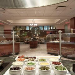 Отель Hilton Washington DC/Rockville Hotel & Executive Meeting Center США, Роквилль - отзывы, цены и фото номеров - забронировать отель Hilton Washington DC/Rockville Hotel & Executive Meeting Center онлайн питание