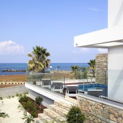 Отель Paradise Cove Luxurious Beach Villas пляж
