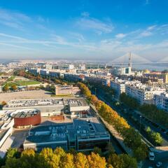 Отель Your Lisbon Home Parque das Nações бассейн