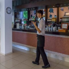 Отель Cronwell Platamon Resort гостиничный бар