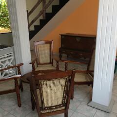 Отель Main Reef Guest House Хиккадува комната для гостей