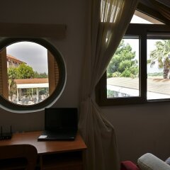 Four Seasons Hotel in Thermi, Greece from 73$, photos, reviews - zenhotels.com room amenities