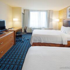 Отель Fairfield Inn by Marriott JFK Airport США, Нью-Йорк - отзывы, цены и фото номеров - забронировать отель Fairfield Inn by Marriott JFK Airport онлайн удобства в номере фото 2