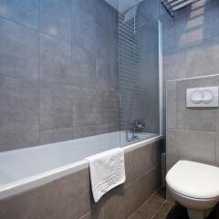 Отель Staycity Aparthotels Gare de l Est ванная