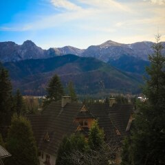 Отель InspiroApart Luxury Mountain Views Косцелиско балкон