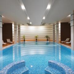Maison Hotel бассейн
