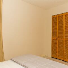 Отель Kingston Most Centrally Located Two Bdrm комната для гостей фото 2