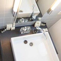 Отель Sweet Inn Apartments Brasseurs Бельгия, Брюссель - отзывы, цены и фото номеров - забронировать отель Sweet Inn Apartments Brasseurs онлайн ванная фото 2