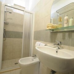 Hotel Ermeti Риччоне ванная фото 2