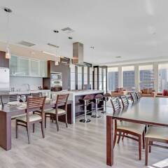 Отель Spacious Penthous @ 1010 Wilshire США, Лос-Анджелес - отзывы, цены и фото номеров - забронировать отель Spacious Penthous @ 1010 Wilshire онлайн питание фото 3