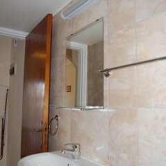 Nicos & Olympia Apartments in Poli Crysochous, Cyprus from 50$, photos, reviews - zenhotels.com bathroom photo 3