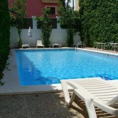 Отель Hostal Cas Bombu бассейн