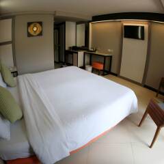 Отель Sea Breeze Jomtien Resort удобства в номере