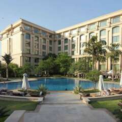Отель Grand New Delhi Нью-Дели бассейн фото 3