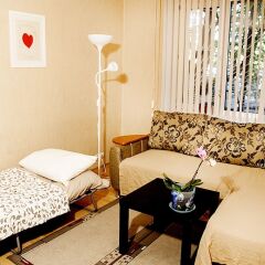 Апартаменты Funny Dolphins Apartments Krasnoselskaya комната для гостей фото 5