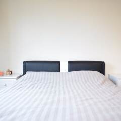 Отель 1 Bedroom Flat With River Views сейф в номере