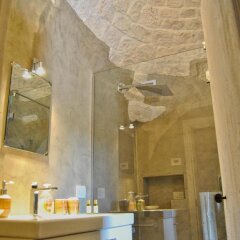 Отель Charming Trulli Альберобелло ванная