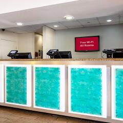 Отель Red Roof Inn PLUS+ Miami Airport интерьер отеля