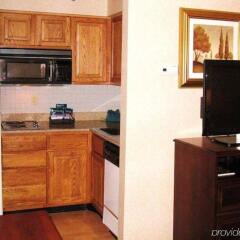 Отель Homewood Suites Columbus-Worthington Колумбус в номере фото 2