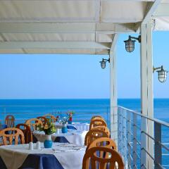 Отель Bali Beach Hotel & Village - All Inclusive Греция, Милопотамос - отзывы, цены и фото номеров - забронировать отель Bali Beach Hotel & Village - All Inclusive онлайн питание фото 3