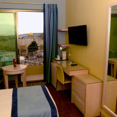 Holy Land Hotel Израиль, Иерусалим - 1 отзыв об отеле, цены и фото номеров - забронировать отель Holy Land Hotel онлайн комната для гостей фото 2