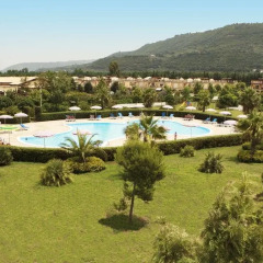 Отель Pizzo Beach Club Пиццо бассейн