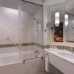 Отель Swissotel Merchant Court Singapore ванная
