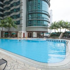 Pullman Kuala Lumpur City Centre Hotel & Residences бассейн фото 2